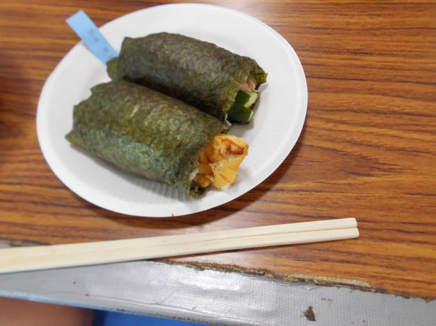 【夏休みスタート】みんなで料理!美味しい手巻き寿司&冷やしうどん作り