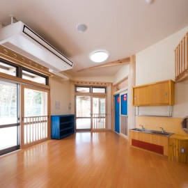 二つのお部屋がつながっていてわくわくします。